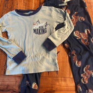 Carter's dirt bike Kids Pajama Set size 4